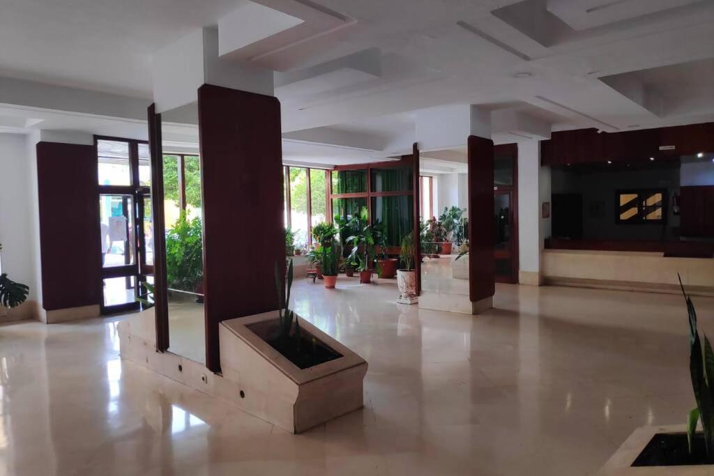 Recien Reformado, Piscinas, Fire Stick Amazon, Wifi, Terraza Apartamento *
