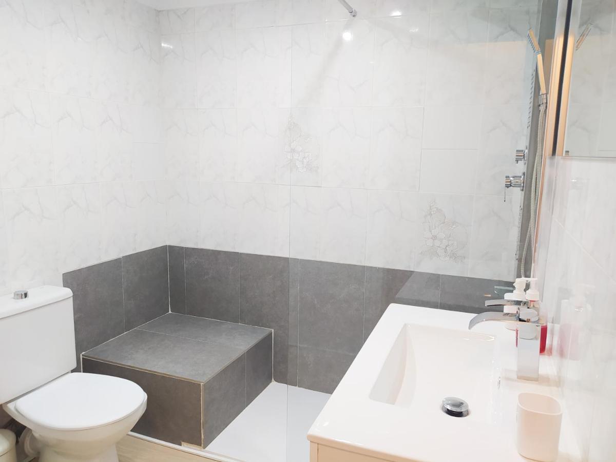 Recien Reformado, Piscinas, Fire Stick Amazon, Wifi, Terraza Apartamento